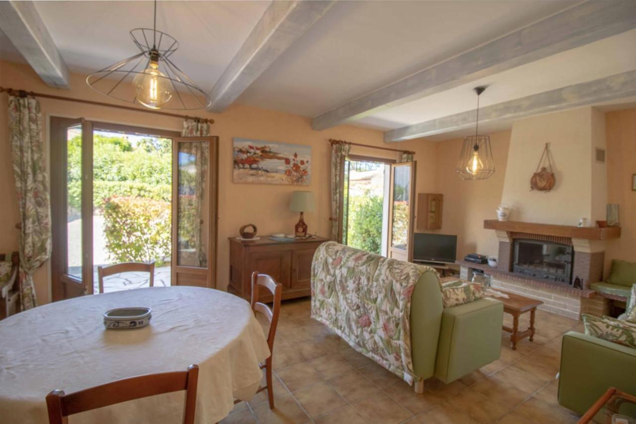 Large Spacious House In Fréjus Exterior photo