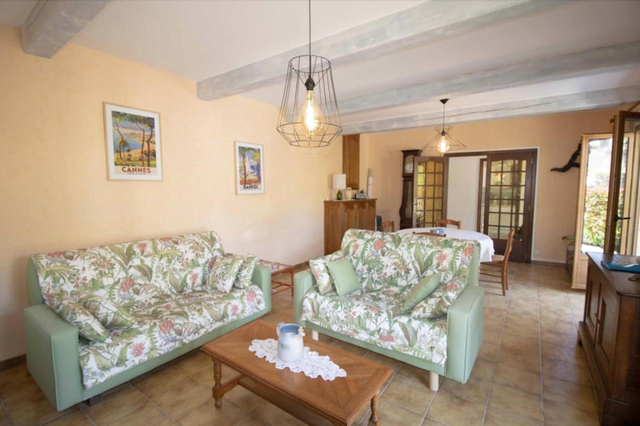 Large Spacious House In Fréjus Exterior photo