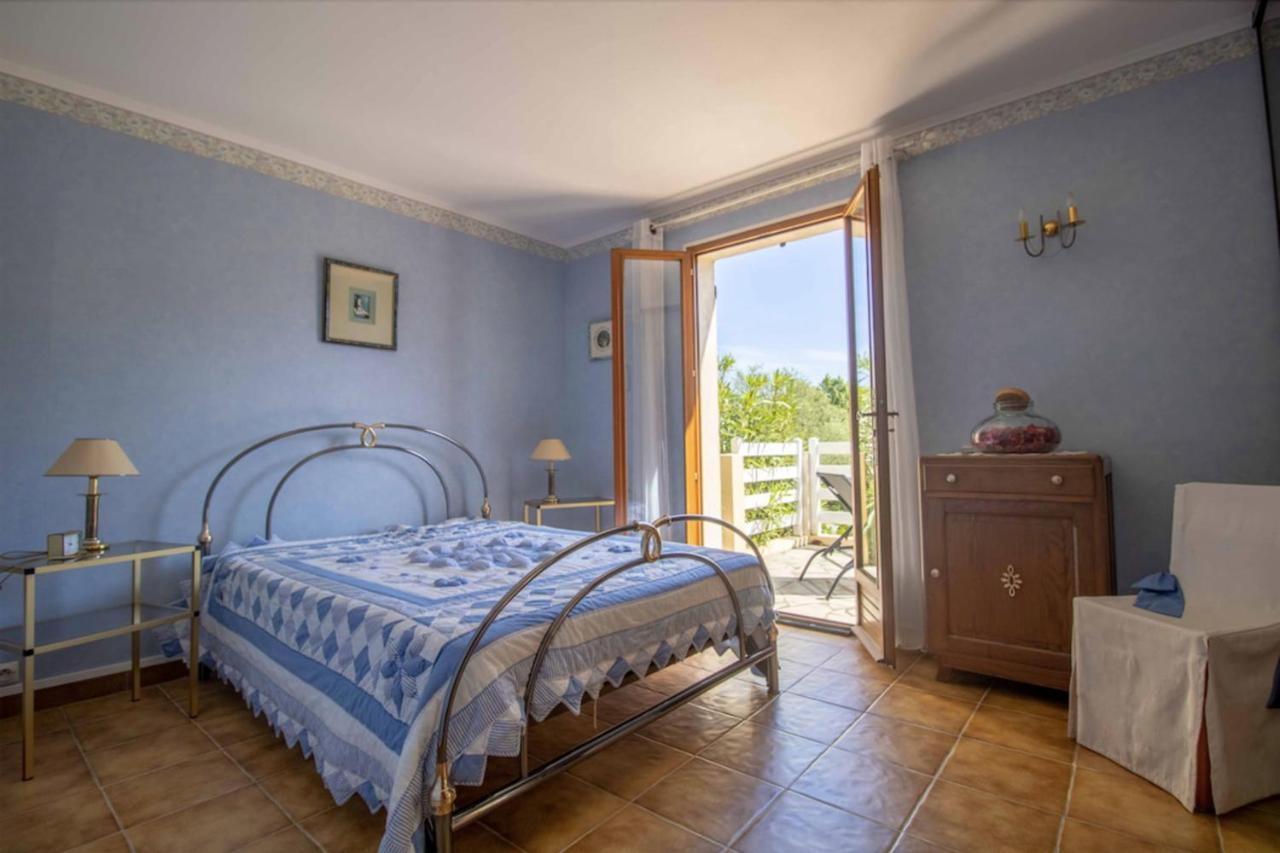 Large Spacious House In Fréjus Exterior photo